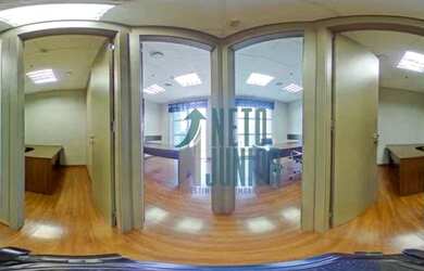 Imagem: O depósito possui 2 Vagas na garagem, 70m² de Área e está