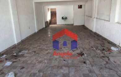 Imagem: A casa em condomínio possui 3 Dormitórios, 2 Banheiros, 3