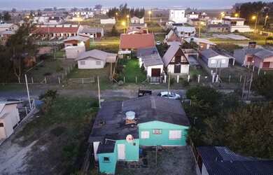 Imagem 2: Arroio do sal Barbadinha. 100m² de Área, 2 Vagas na garageme3 Dormitórios