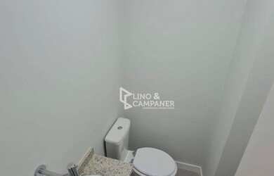 Imagem: O apartamento possui 1 Dormitório, 2 Banheiros, 1 Vaga na garagem