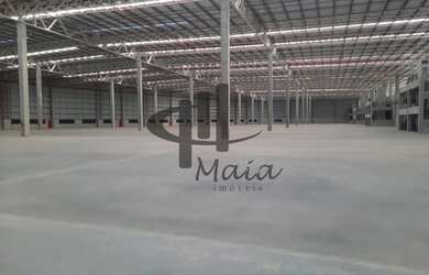 Imagem: O depósito possui 5 Vagas na garagem e 30443m² de Área e