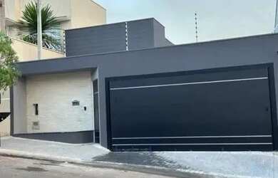 Imagem: A casa em condomínio possui 3 Dormitórios, 2 Banheiros, 1