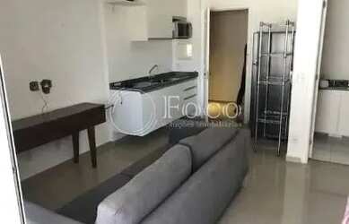 Imagem: O apartamento possui 1 Dormitório, 1 Banheiro, 1 Vaga na garagem