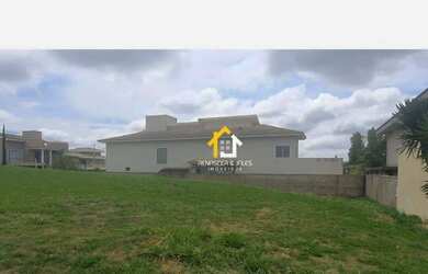 Imagem: O terreno possui 680m² de Área e está localizado em Parque