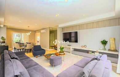 Imagem: A casa em condomínio possui 4 Dormitórios, 5 Banheiros, 4