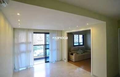 Imagem: O apartamento possui 4 Dormitórios, 4 Banheiros, 2 Vagas na