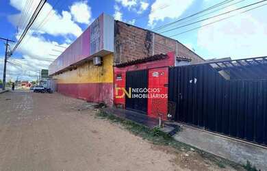 Imagem: A casa possui 2 Dormitórios, 1 Banheiro, 1 Vaga na garagem