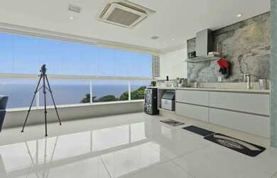 Imagem: O apartamento possui 4 Dormitórios, 5 Banheiros, 4 Vagas na