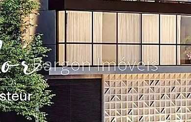 Imagem: O apartamento possui 4 Dormitórios, 5 Banheiros, 3 Vagas na