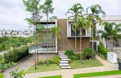 Imagem: A casa em condomínio possui 4 Dormitórios, 5 Banheiros, 5