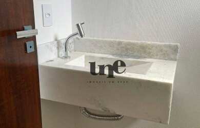 Imagem 11: 100 metros da lagoa. Churrasqueira, Lareira, 2 Vagas na garageme3 Dormitórios