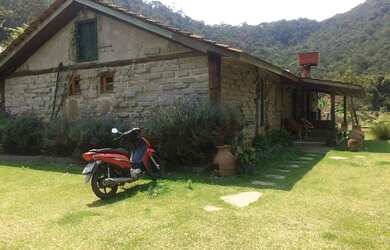 Imagem: A fazenda possui 30000m² de Área e está localizado em Domingos