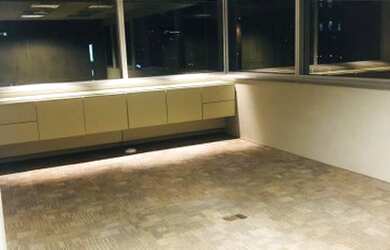 Imagem: O depósito possui 5 Vagas na garagem, 725m² de Área e está