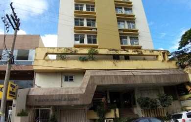 Imagem: O apartamento possui 1 Dormitório, 1 Banheiro, 1 Vaga na garagem