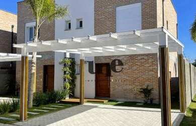 Imagem: A casa em condomínio possui 3 Dormitórios, 2 Banheiros, 2