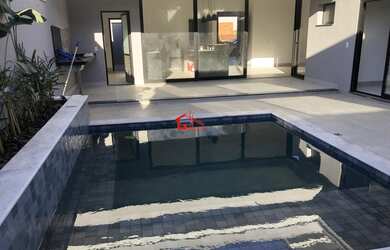 Imagem: A casa em condomínio possui 3 Dormitórios, 4 Banheiros, 4