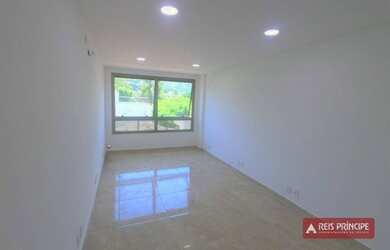 Imagem: O depósito possui 1 Vaga na garagem, 25m² de Área e está