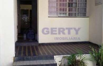 Imagem: A casa possui 2 Dormitórios, 1 Banheiro, 3 Vagas na garagem