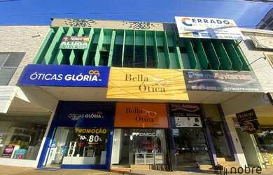 Imagem: O depósito possui 3 Vagas na garagem e 24m² de Área e está