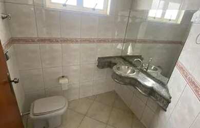 Imagem 10: Casa de condomínio térrea para aluguel possui 236 metros quadrados com...