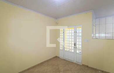 Imagem: A casa possui 2 Dormitórios, 1 Banheiro, 60m² de Área e