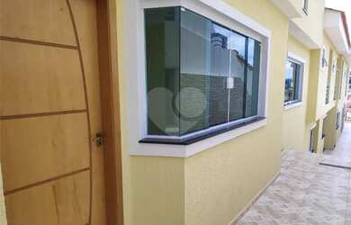 Imagem: A casa em condomínio possui 2 Dormitórios, 3 Banheiros, 1