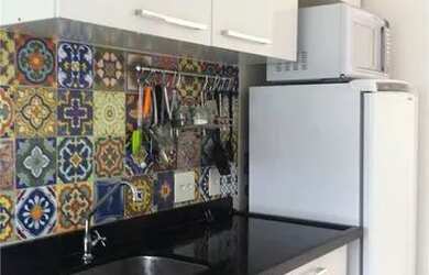 Imagem: O apartamento possui 2 Dormitórios, 1 Banheiro, 1 Vaga na garagem