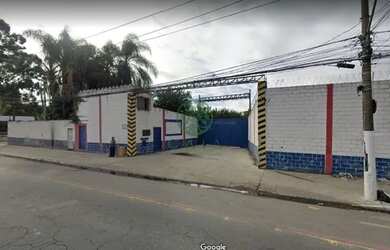 Imagem: O depósito possui 1.715m² de Área e está localizado em