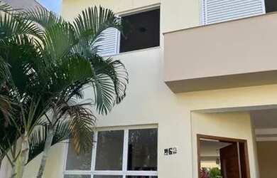 Imagem: A casa em condomínio possui 3 Dormitórios, 2 Banheiros, 4