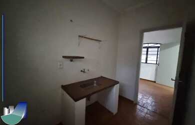 Imagem: O apartamento possui 2 Dormitórios, 1 Banheiro, 282m² de Área