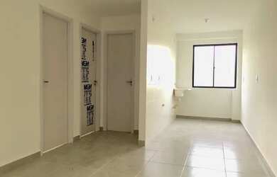 Imagem: O apartamento possui 2 Dormitórios, 1 Banheiro, 1 Vaga na garagem