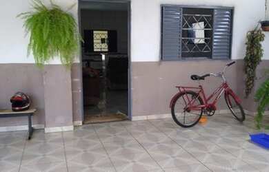 Imagem 2: VENDO CASA. 4 Vagas na garageme2 Dormitórios