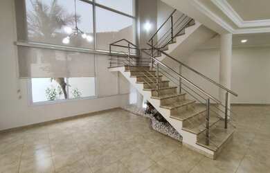 Imagem: A casa em condomínio possui 3 Dormitórios, 4 Banheiros, 4