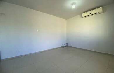 Imagem: Casa Comercial Ampla e Bem Localizada no Jardim Cuiabá!