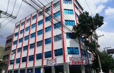 Imagem: O depósito possui 5 Vagas na garagem, 1.720m² de Área e