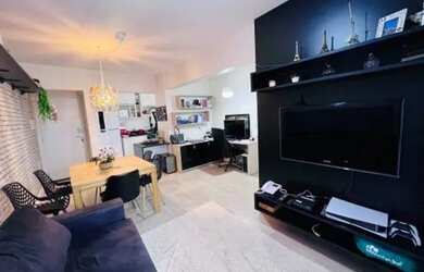 Imagem: O apartamento possui 2 Dormitórios, 1 Banheiro, 1 Vaga na garagem