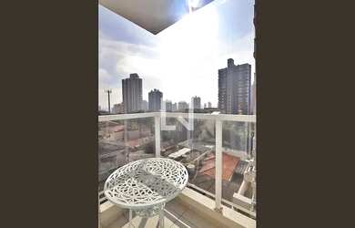 Imagem: O apartamento possui 1 Dormitório, 1 Banheiro, 1 Vaga na garagem