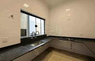 Imagem 11: Casa Residência em Jaú. Piscina, Churrasqueira, 12m² de Áreae2 Vagas...