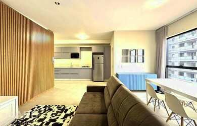 Imagem: O apartamento possui 2 Dormitórios, 1 Banheiro, 1 Vaga na garagem