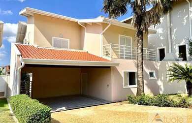 Imagem: A casa em condomínio possui 4 Dormitórios, 5 Banheiros, 4