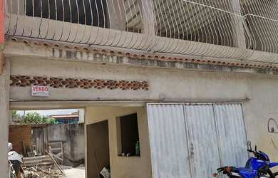 Imagem: A casa possui 2 Dormitórios, 2 Banheiros, 4 Vagas na garagem