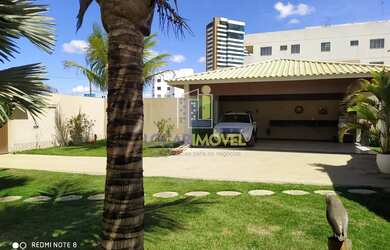 Imagem 2: Casa Alto Padrão com 05 suítes, poço artesiano e energia solar em ótima localização no Bai