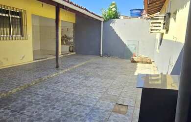 Imagem 5: Alugo casa de 3 quartos - subida - 2 ruas acima SMTT