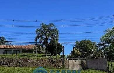 Imagem: O terreno possui 200m² de Área e está localizado em Desvio