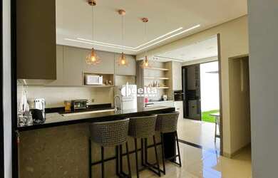 Imagem 3: Casa residencial em condomínio disponível para locação no bairro Grand...