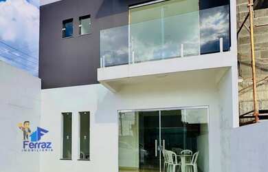 Imagem: A casa em condomínio possui 3 Dormitórios, 3 Banheiros, 2