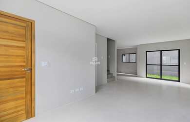 Imagem 3: Sobrado à venda com 3 quartos no Tingui em Curitiba