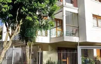 Imagem: A casa possui 4 Dormitórios, 1 Banheiro, 195m² de Área, Imóvel