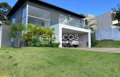 Imagem 2: Casa em condomínio para aluguel, 4 quartos, 2 suítes, 6 vagas, Alphaville...