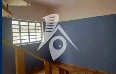 Imagem: A casa possui 2 Dormitórios, 2 Banheiros, 1 Vaga na garagem